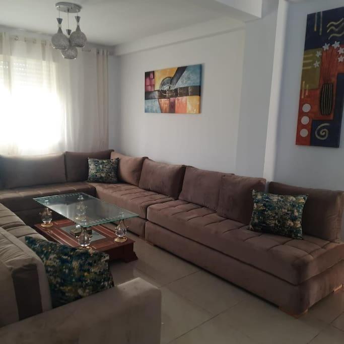 Coquet Apparemment Dans Fermee, Securisee En Face Houara Tanger