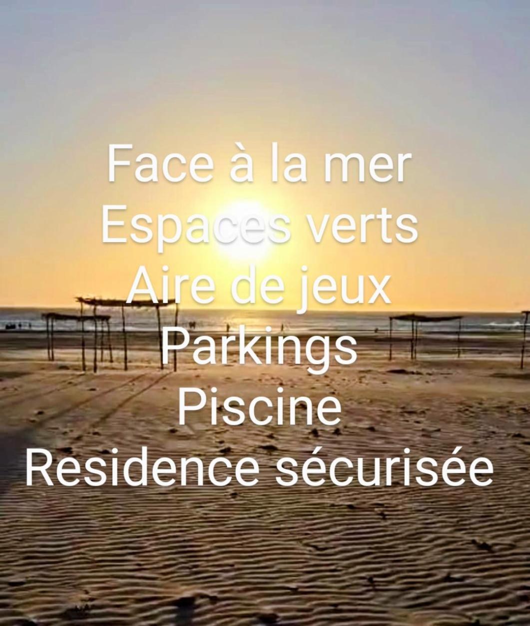 Appartement Coquet Apparemment Dans Fermee, Securisee En Face Houara